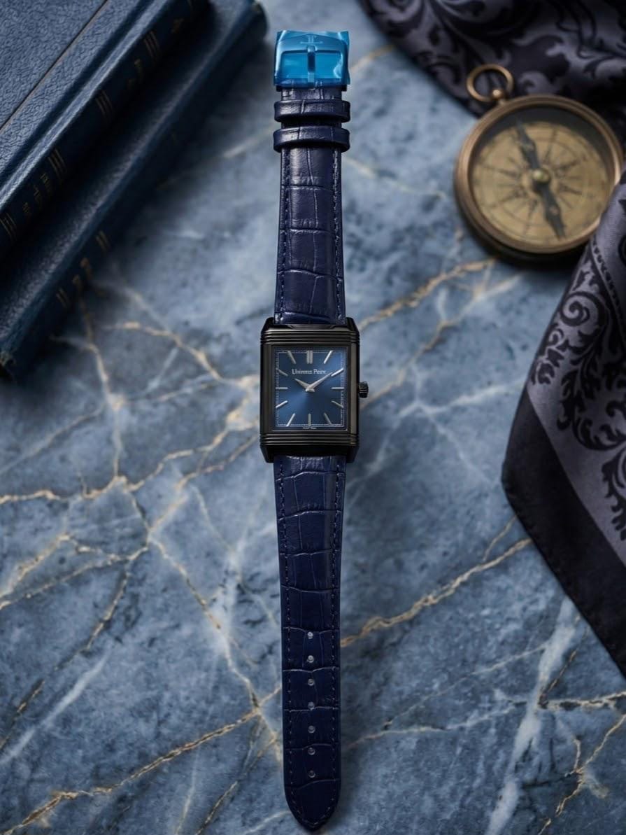 Univers Point Classic Rectangular Leather Watch