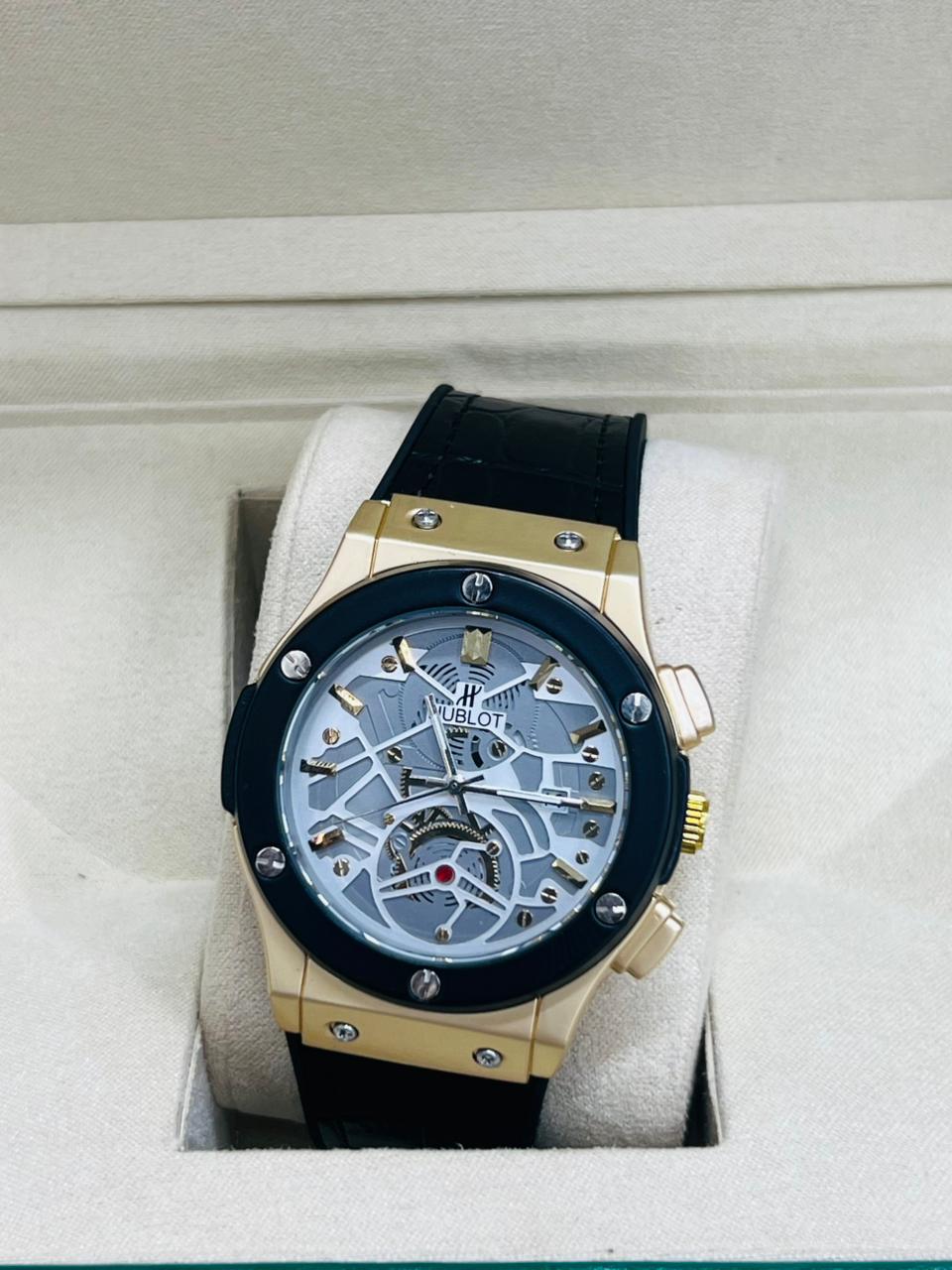 Hublot Classic Fusion Skeleton Dial Men's Watch – Rose Gold & Black Rubber Strap